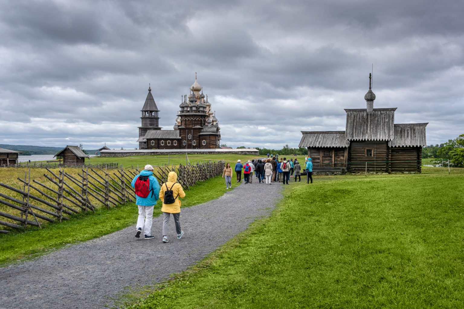 Sightseeing tour in Kizhi island 7