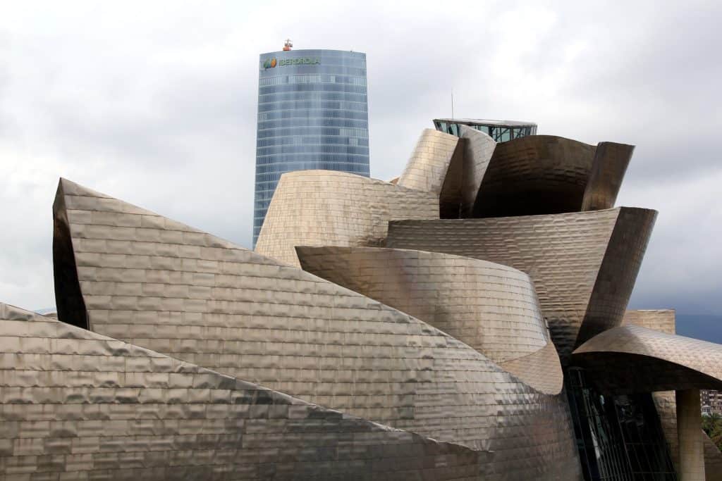 Walking tour in Bilbao