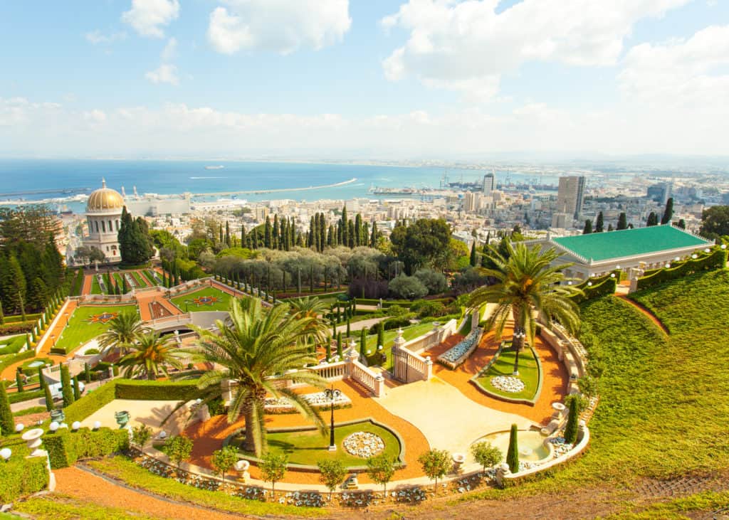 Walking tour in Haifa