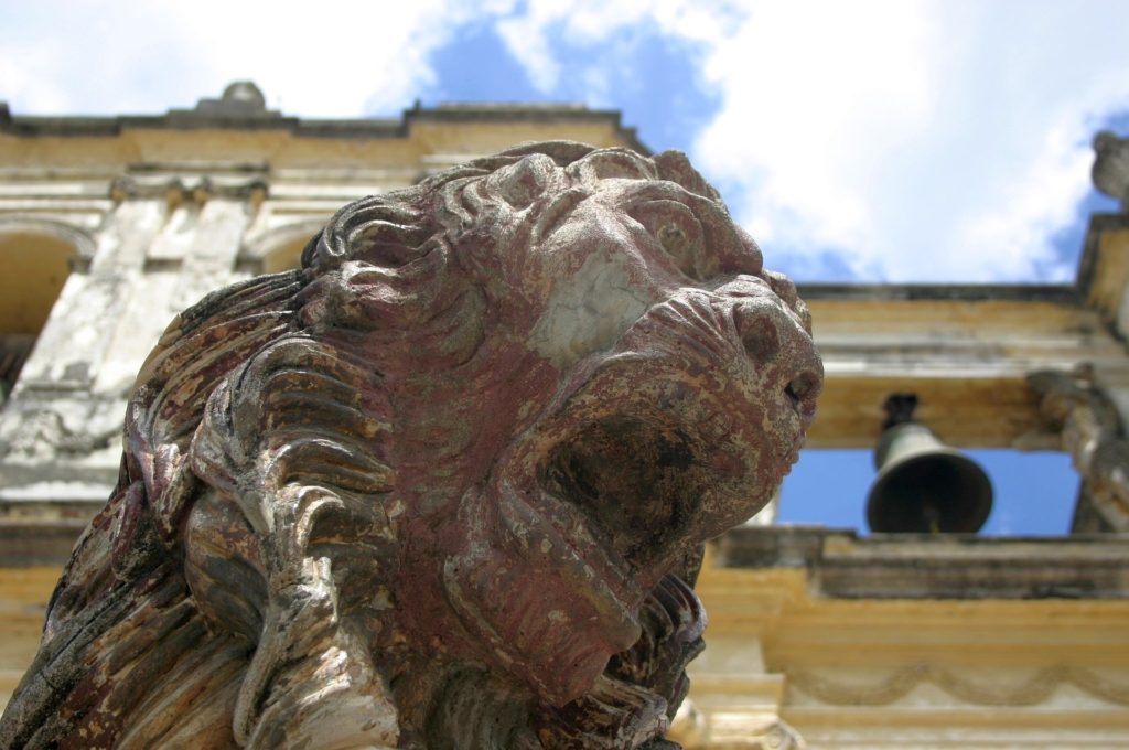 Walking tour in Leon