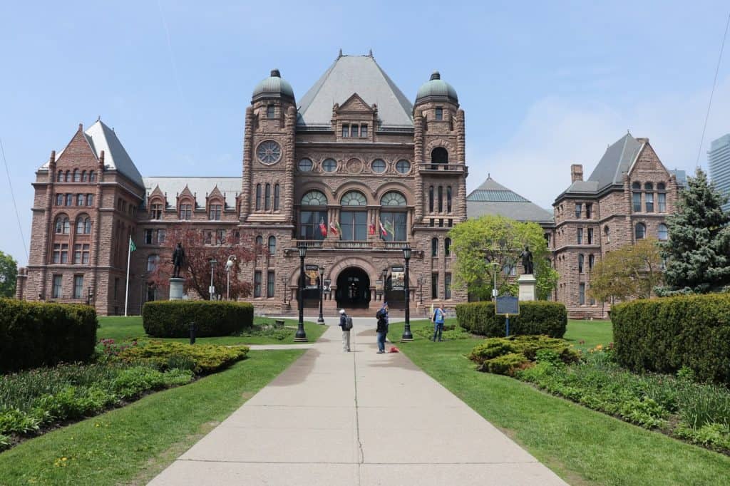 Walking tour in Toronto