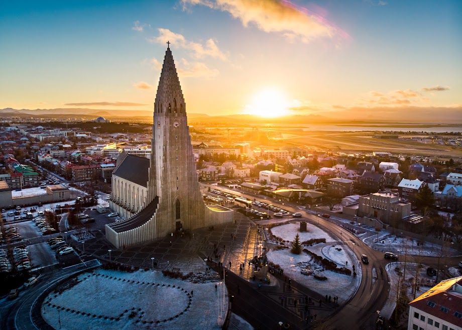Walking Tour In Reykjavik For European Tourist