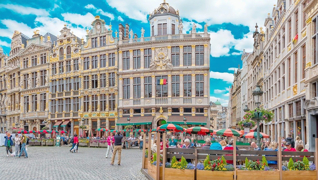 Family walking tour in Brussels