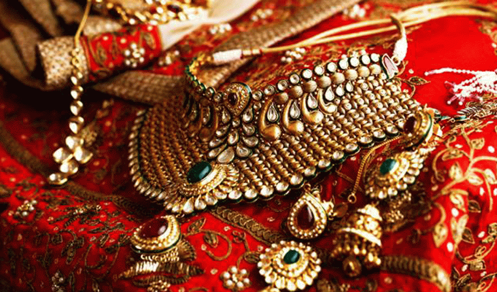 Shopping culture experience-tour in Mumbai