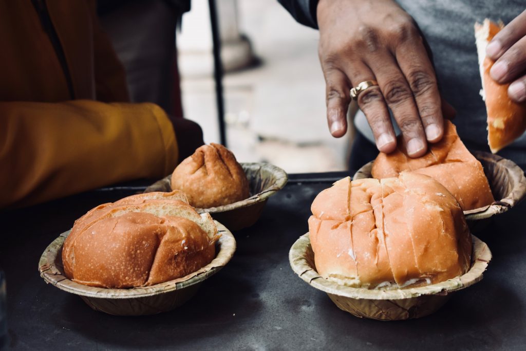 Experience and Fall in love with the street food of Mumbai, India