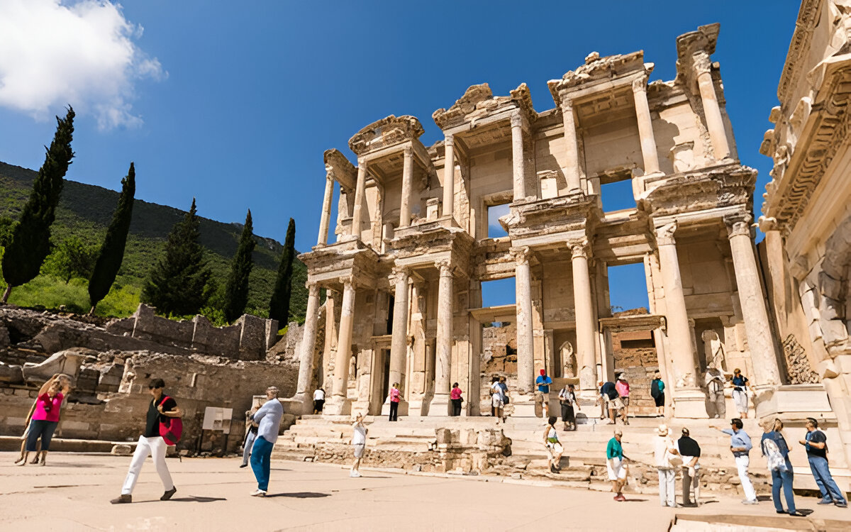 Private Ephesus Tour Kusadasi by Car: Celsus Library & Theatre